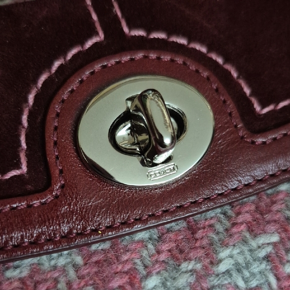 Coach Maroon and Pink Houndstooth Wristlet - Picture 4 of 5